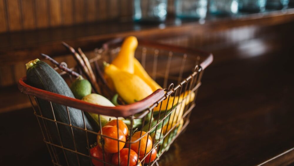 Jak przechowywać warzywa i owoce?